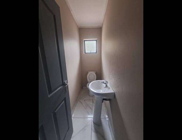 7 BEDROOM HOUSE FOR SALE IN SASOLBURG EXT 5